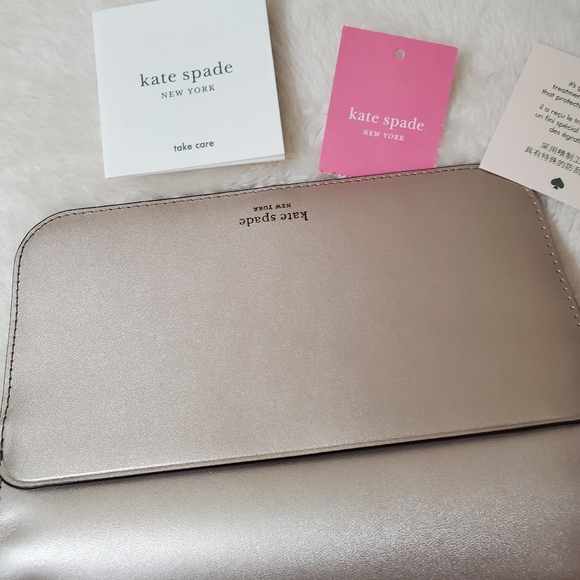🔥🔥SALE🔥🔥Kate spade bifold wallet - Picture 9 of 16